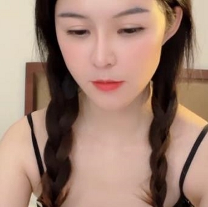 露脸女神Makabaka自拍震震球P水视频5小时下载观看