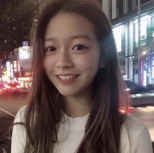 精彩不露脸！美女男友自拍生活照，每个视频都是精彩几十秒到1分钟的精彩内容！