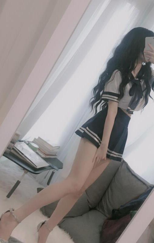 女神主播大三丝高端定制资源合集，10G视频大小，私人定制露脸颜值无敌