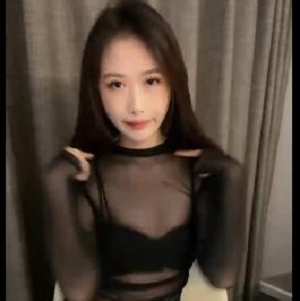 小姐姐火腿肠大汉2V-946M自拍视频