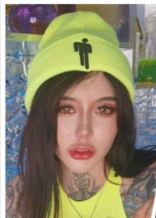 SexyChloe:白富美网红,多人游聚会视频展示