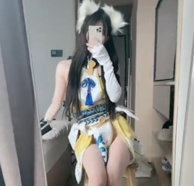 超嫩网红女神-anbaby，私拍视频曝光，完美身材曲线吸睛