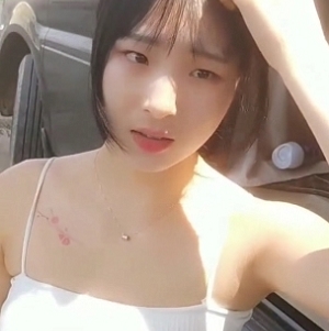 爸爸带着儿子户外直播,女友补链深处释放度盘