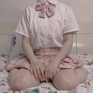 新福利:姬桐桐的多人游戏牛奶(1.8G)