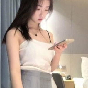 小奶猫主播王爱笑大系的校花女神作品