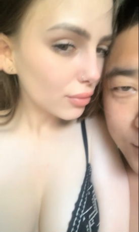 《国人老哥带俄罗斯美女户外沉沦,小帐篷内美景惊艳!1V+2.67GB百度盘》