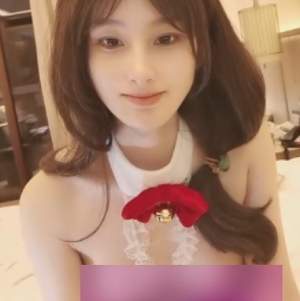 自行打包露脸抖音风反差婊第7弹：放飞自我热舞长视频福利姬口罩