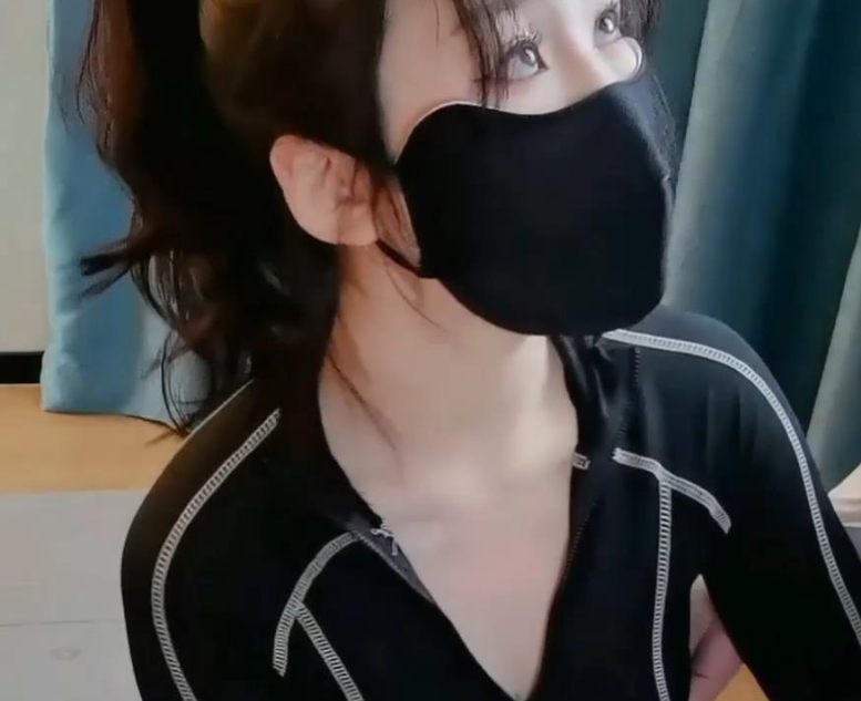 糖心传媒女神淑怡登场！170cm大长腿车模魅力无限，精彩视频尽收眼底