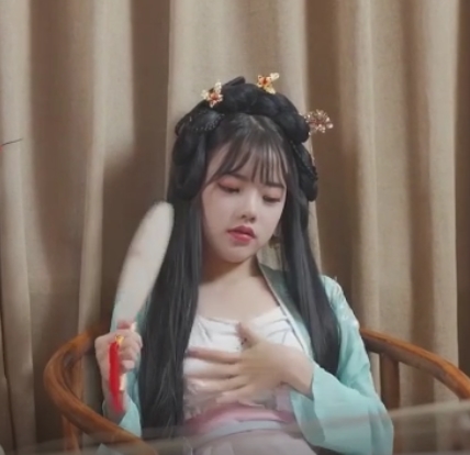 未成年女星潘甜甜3V-1.5G珍贵作品曝光，引发社会关注