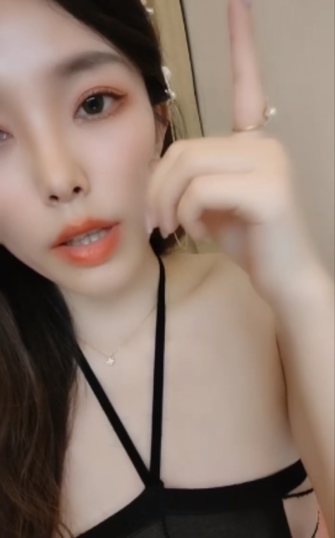 徐婉婉魅力直播合集:252个视频,总时长170分钟