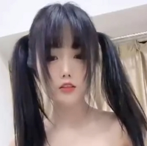 “福利姬震撼来袭！喵四付费福利81v1.7g，精彩视频尽在其中！”