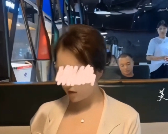 美杜莎：户外小狗收藏百度ED2K新视频，数量1029，少妇的旅行