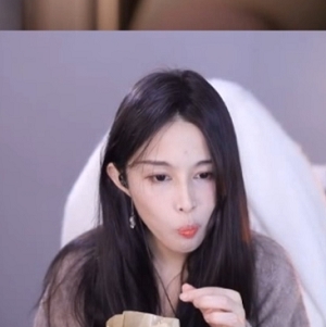 斗鱼玉酱火力十足!福利视频《10.2g补》教你补大球抖技巧