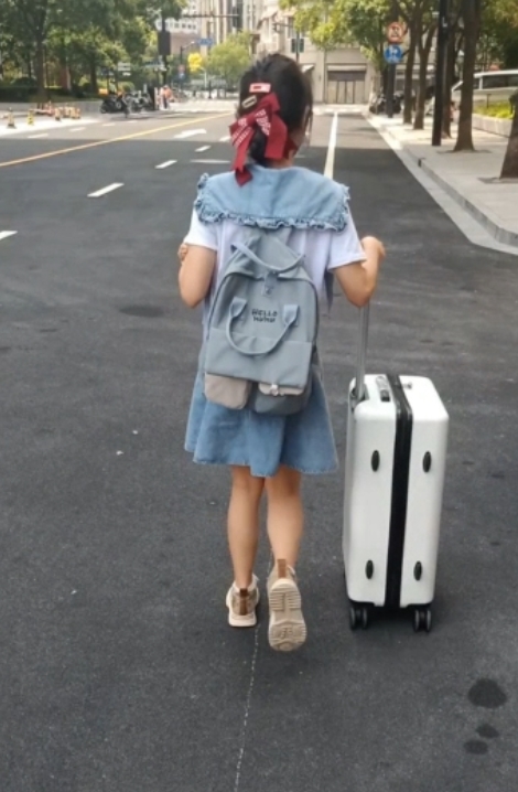 LovELolita7：指教小狗的视频教程，百度搜索热度飙升，ED2K链接去重整理，视频数量惊人！