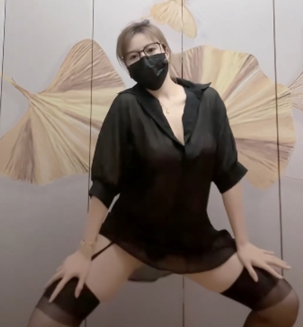 《小阿姨大王》福利合集：抖音流量密码，51V+6.2G，百度盘下载