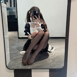 “小奥喵:高颜值妹子作品小合集,四个视频总计310MB,推特平台最新爆款!”