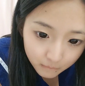 视频内容丰富多彩,反差感十足,让人爱不释手。如果你也想了解更多关于这位反差少女“爱的少萝”的故事,赶紧收藏她的视频吧!23v30.9g的精彩内容等你来探索!