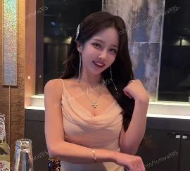 :韩国人气女团成员自拍洗手间探险,8分钟视频曝光!