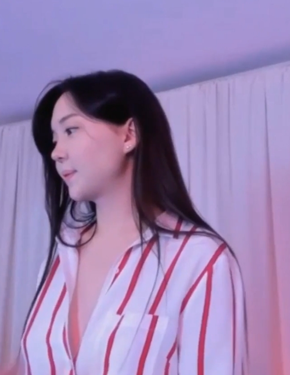 韩国人气女神 U_needed_me 33v36.3g