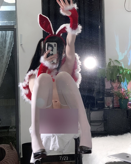 晨意推平台野餐兔自拍合集312部2三人游太粉嫩了