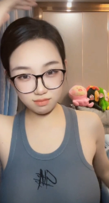 超人花粉丝福利露骨视频合集11部140M丰满