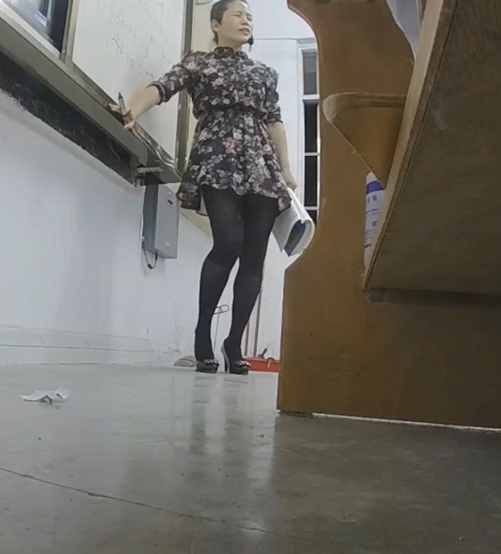 抖爱短剧28G张静怡超诱惑足系列福利老师合集