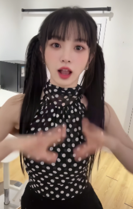 推特田曦薇AI换装视频1V240M粉嫩诱人