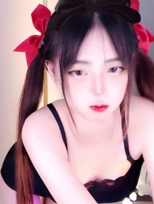 CC椰羊妹妹绝密展示热舞视频8V774MB浴室特写