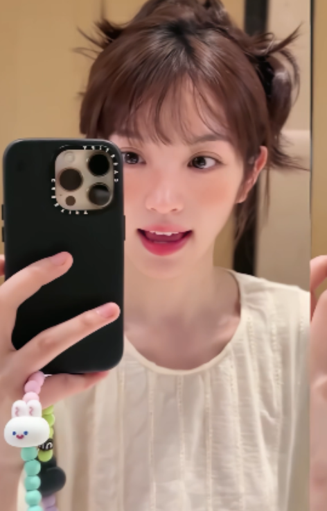 推特田曦薇AI换装视频1V240M粉嫩诱人