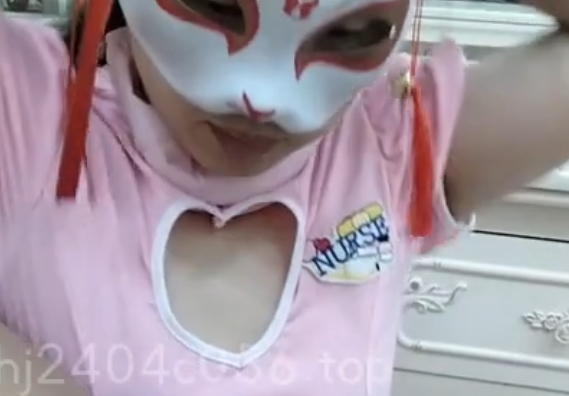 海角剧情黑丝室内1V3分钟真带劲