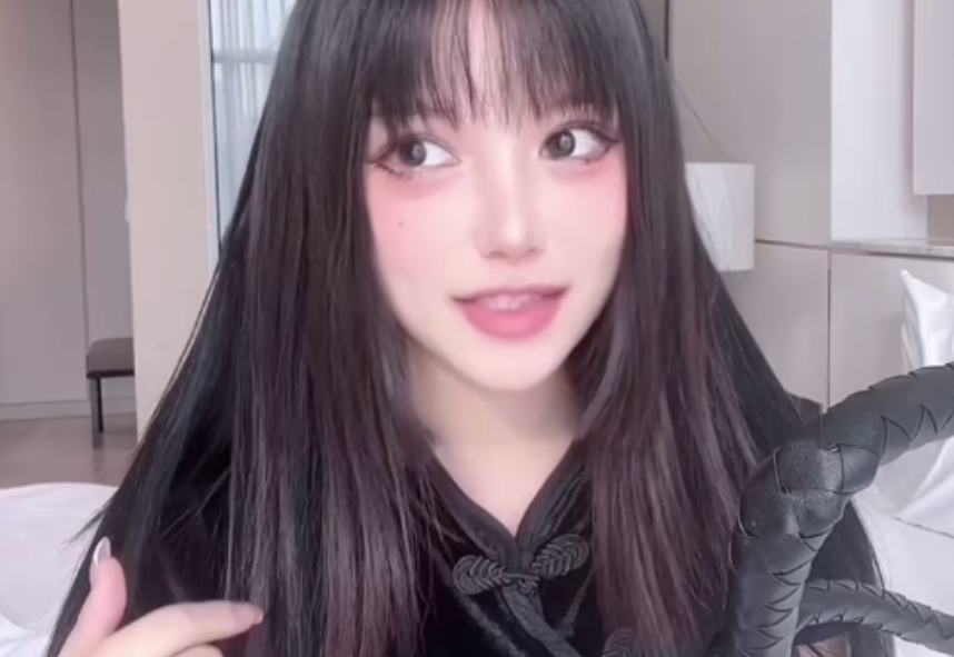 萌妹欲梦私房展示33V33.7G珍藏版