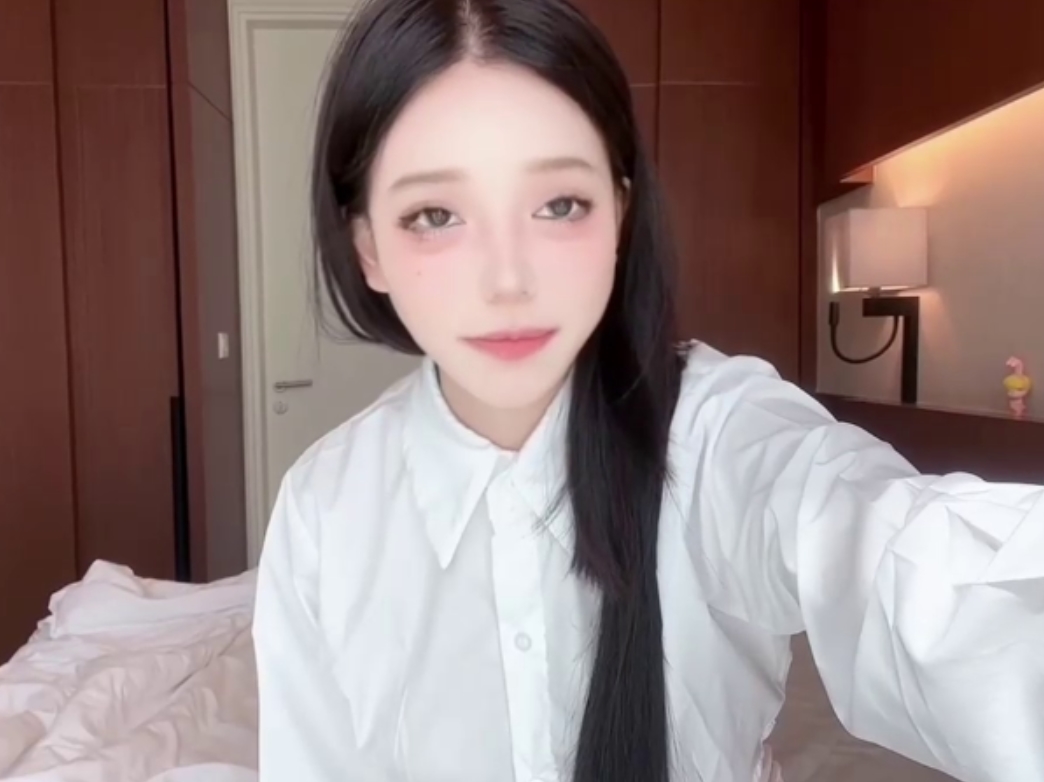 萌妹欲梦私房展示33V33.7G珍藏版