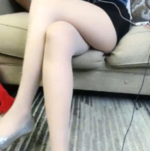 易直播韩发发露脸付费房回放1V425M震撼版