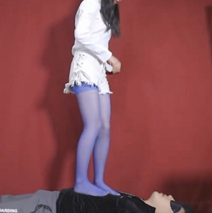 推特初九羞辱合集18部3.8G优质珍藏