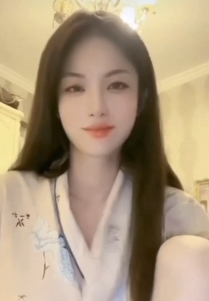 土豪定制史迪西抖音8部772m性感