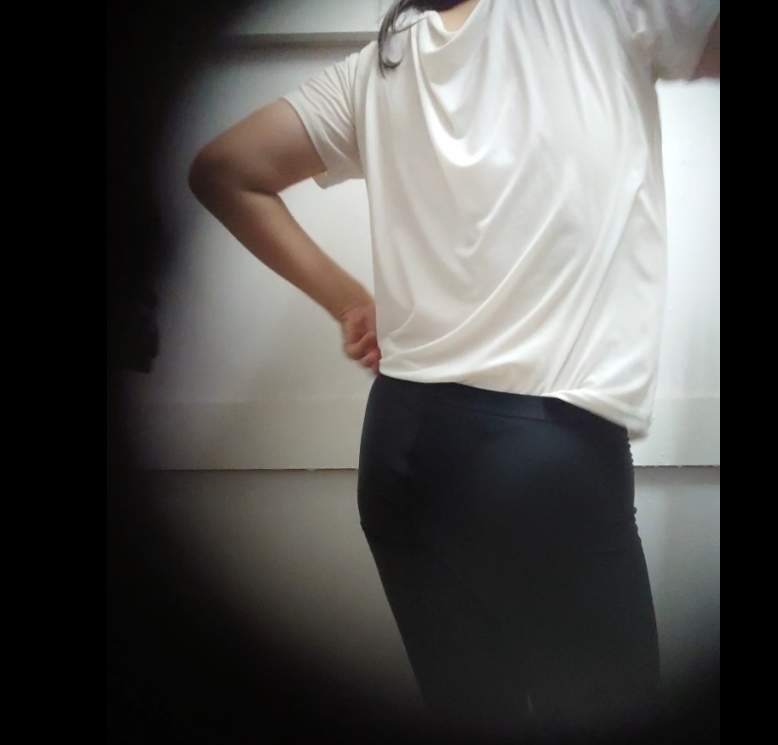 合租妹浴室绝密展示1部461MB拍摄视角