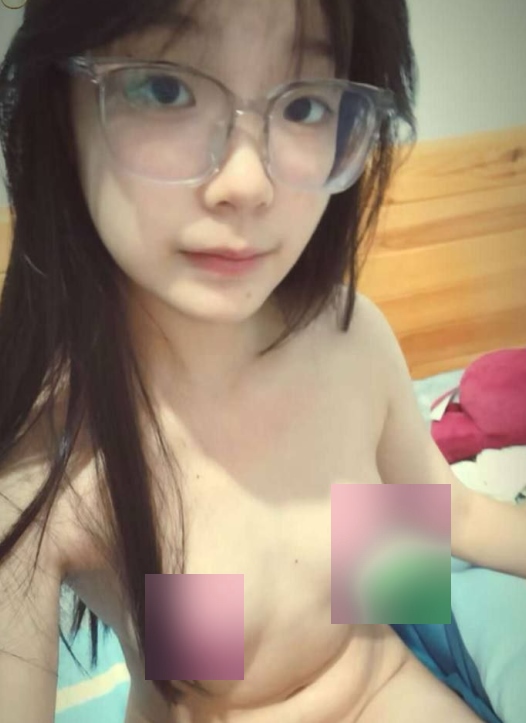 莹莹狂野云盘泄密视频11部235MB太反差