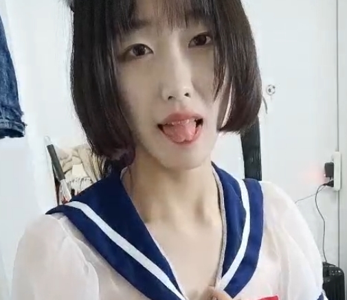 小奶敷敷骨逗私房视频33部21G超软嫩