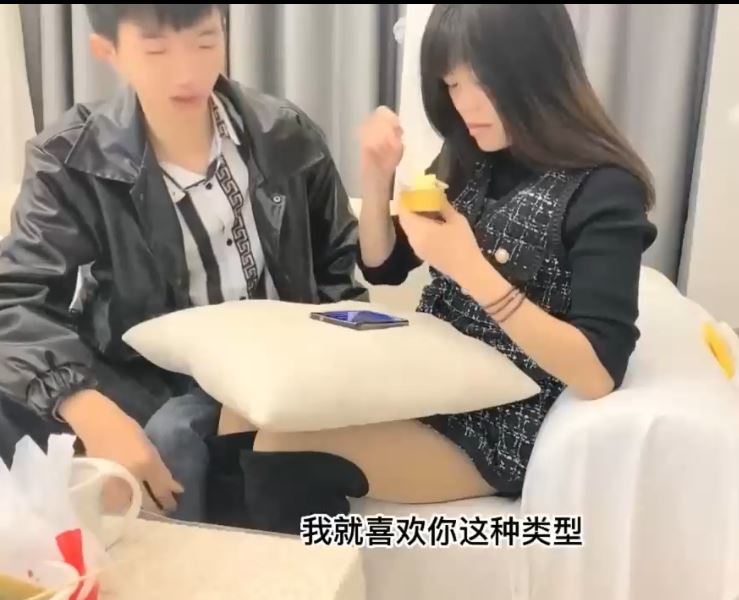 海角小学老师幽会勇士,被强行切磋技艺1V434.5MB真感觉