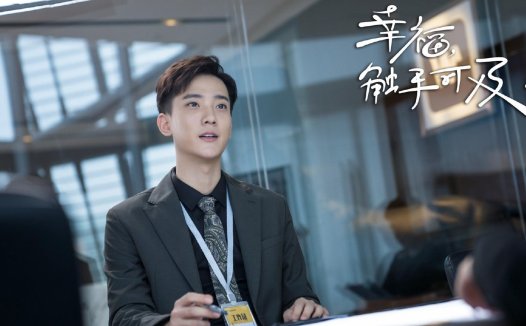 梅子金黄杏子肥下一句,四时田园杂兴的中心思想是什么？